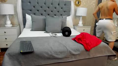 Snapshot of zoekrug chatting on September 2025 11:46:02 AM Zoe Krug online show from September 2025 11:46:02 AM