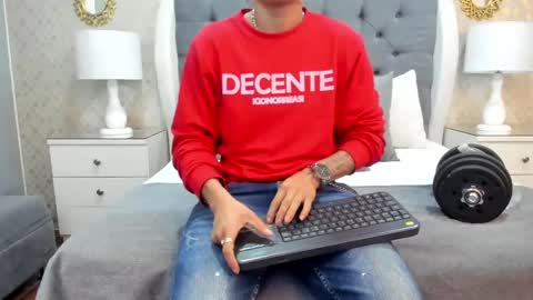 Snapshot of zoekrug chatting on September 2025 01:38:01 PM Zoe Krug online show from September 2025 01:38:01 PM