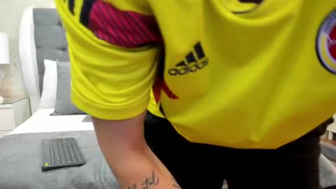 Snapshot of zoekrug chatting on October 2025 11:39:01 AM Zoe Krug online show from October 2025 11:39:01 AM