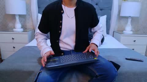 Snapshot of zoekrug chatting on October 2025 11:51:02 AM Zoe Krug online show from October 2025 11:51:02 AM