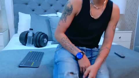 Snapshot of zoekrug chatting on November 2025 11:55:02 AM Zoe Krug online show from November 2025 11:55:02 AM