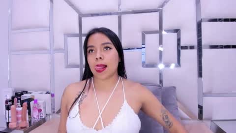 Snapshot of zoeswanx chatting on January 2025 06:46:01 PM ZoeSwam online show from January 2025 06:46:01 PM