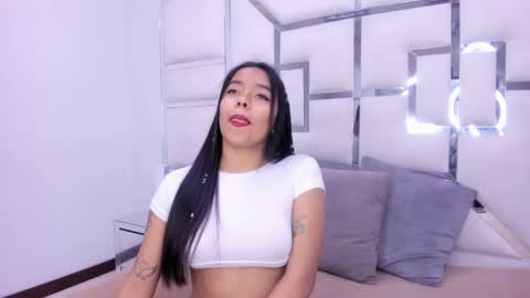 Snapshot of zoeswanx chatting on January 2025 12:43:02 PM ZoeSwam online show from January 2025 12:43:02 PM