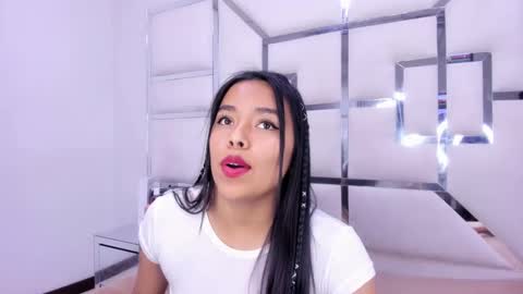 Snapshot of zoeswanx chatting on January 2025 03:47:01 PM ZoeSwam online show from January 2025 03:47:01 PM