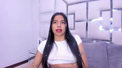 Snapshot of zoeswanx chatting on January 2025 06:48:01 PM ZoeSwam online show from January 2025 06:48:01 PM