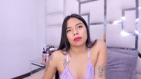 Snapshot of zoeswanx chatting on February 2025 02:02:01 PM ZoeSwam online show from February 2025 02:02:01 PM