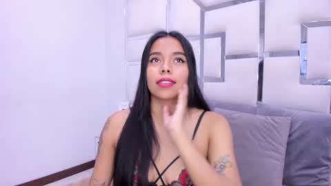 Snapshot of zoeswanx chatting on February 2025 12:50:01 PM ZoeSwam online show from February 2025 12:50:01 PM