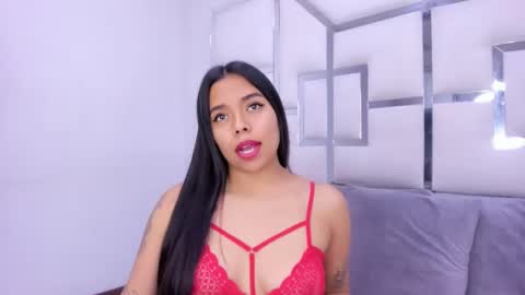 Snapshot of zoeswanx chatting on February 2025 11:10:02 AM ZoeSwam online show from February 2025 11:10:02 AM