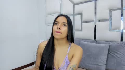 Snapshot of zoeswanx chatting on February 2025 11:02:02 AM ZoeSwam online show from February 2025 11:02:02 AM