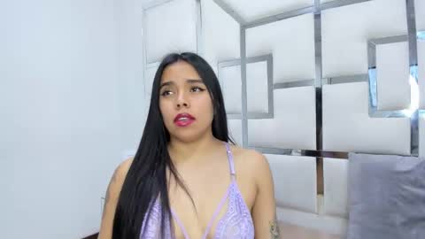 Snapshot of zoeswanx chatting on February 2025 06:48:01 PM ZoeSwam online show from February 2025 06:48:01 PM