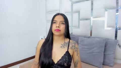 Snapshot of zoeswanx chatting on March 2025 11:23:01 AM ZoeSwam online show from March 2025 11:23:01 AM