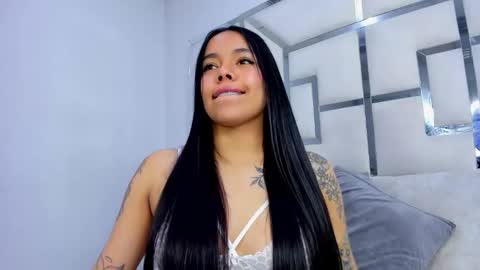 Snapshot of zoeswanx chatting on October 2025 12:06:02 PM ZoeSwam online show from October 2025 12:06:02 PM