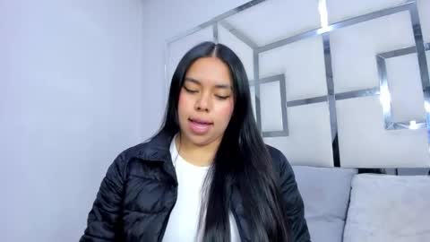 Snapshot of zoeswanx chatting on October 2025 11:31:02 AM ZoeSwam online show from October 2025 11:31:02 AM