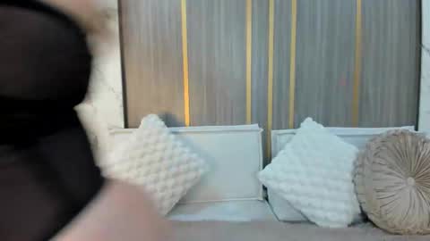 ZOE online show from November 2025 02:28:01 PM