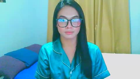 zoey online show from October 2025 08:40:02 PM
