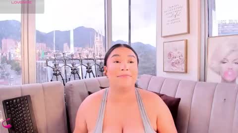 zoey thommpson online show from October 2025 07:47:02 PM