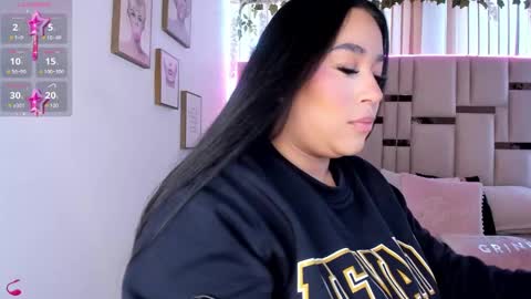 zoey thommpson online show from November 2025 02:17:02 PM