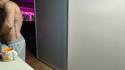 Snapshot of zuko_zen69 chatting on October 2025 01:23:01 PM Zuko online show from October 2025 01:23:01 PM