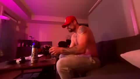 Snapshot of zuko_zen69 chatting on October 2025 01:11:02 PM Zuko online show from October 2025 01:11:02 PM