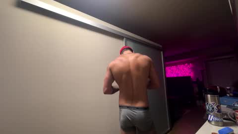 Snapshot of zuko_zen69 chatting on October 2025 12:50:02 PM Zuko online show from October 2025 12:50:02 PM