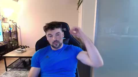 Snapshot of zuko_zen69 chatting on October 2025 05:02:02 AM Zuko online show from October 2025 05:02:02 AM