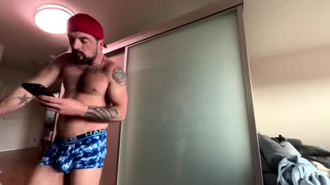 Snapshot of zuko_zen69 chatting on November 2025 07:43:01 PM Zuko online show from November 2025 07:43:01 PM