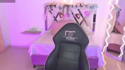 Snapshot of zury_tay chatting on September 2025 11:36:01 AM ZURY online show from September 2025 11:36:01 AM