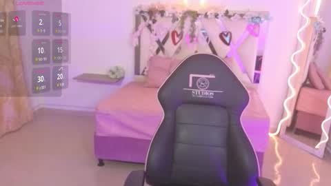 Snapshot of zury_tay chatting on September 2025 11:36:02 AM ZURY online show from September 2025 11:36:02 AM