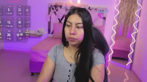 Snapshot of zury_tay chatting on September 2025 11:37:02 AM ZURY online show from September 2025 11:37:02 AM