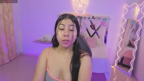 Snapshot of zury_tay chatting on October 2025 11:43:01 AM ZURY online show from October 2025 11:43:01 AM