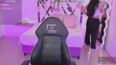 Snapshot of zury_tay chatting on October 2025 11:31:02 AM ZURY online show from October 2025 11:31:02 AM