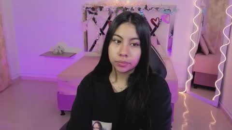 Snapshot of zury_tay chatting on November 2025 11:32:01 AM ZURY online show from November 2025 11:32:01 AM