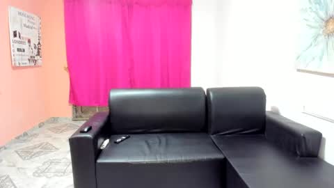 zuuriczack online show from September 2025 08:14:01 AM