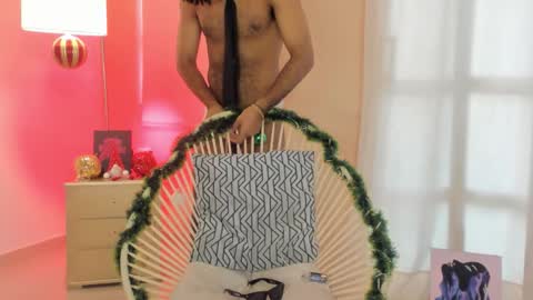 Snapshot of zyan_moreno chatting on November 2025 04:44:01 PM zyan_moreno online show from November 2025 04:44:01 PM