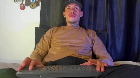 Snapshot of zyongarcia2020 chatting on December 2024 02:25:02 AM zyon garcia online show from December 2024 02:25:02 AM