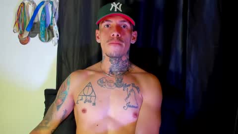 Snapshot of zyongarcia2020 chatting on January 2025 11:20:01 AM zyon garcia online show from January 2025 11:20:01 AM