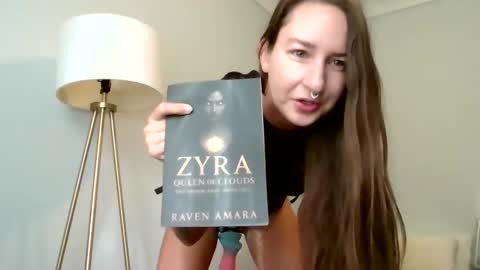 Zyra Cloud online show from November 2025 06:28:02 PM