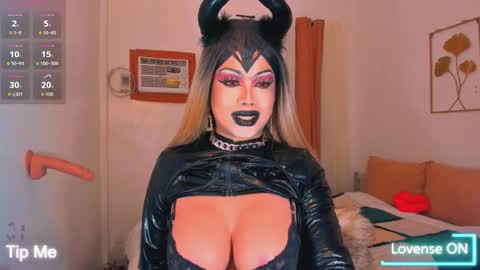 zyradom online show from November 2025 10:03:01 AM