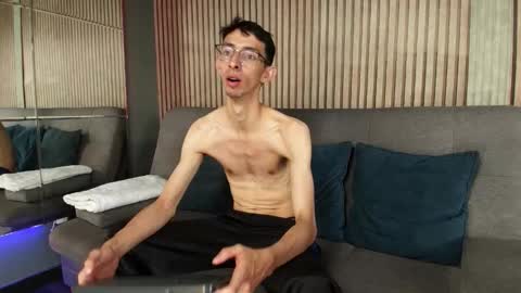 Snapshot of zyronight chatting on November 2025 02:28:01 PM Zyro Nigth online show from November 2025 02:28:01 PM