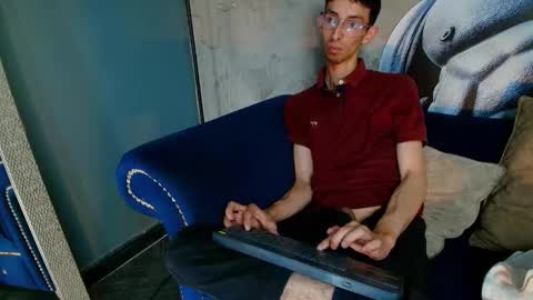 Snapshot of zyronight chatting on November 2025 08:42:01 PM Zyro Nigth online show from November 2025 08:42:01 PM