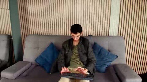 Snapshot of zyronight chatting on November 2025 01:58:01 PM Zyro Nigth online show from November 2025 01:58:01 PM