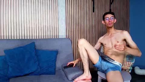 Snapshot of zyronight chatting on November 2025 01:42:01 AM Zyro Nigth online show from November 2025 01:42:01 AM