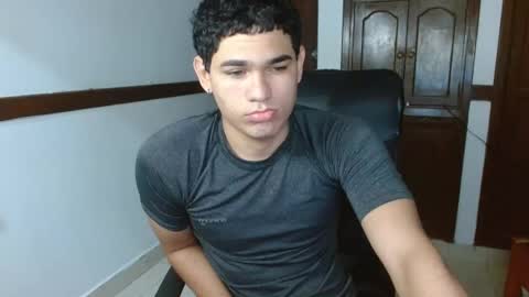 Snapshot of zyrosxk chatting on October 2025 06:45:01 AM antonio felipe online show from October 2025 06:45:01 AM