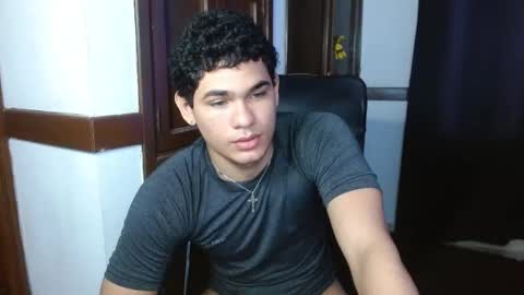 Snapshot of zyrosxk chatting on October 2025 09:04:01 AM antonio felipe online show from October 2025 09:04:01 AM