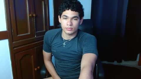 Snapshot of zyrosxk chatting on October 2025 06:58:01 AM antonio felipe online show from October 2025 06:58:01 AM