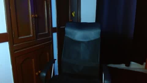 Snapshot of zyrosxk chatting on November 2025 10:03:01 AM antonio felipe online show from November 2025 10:03:01 AM