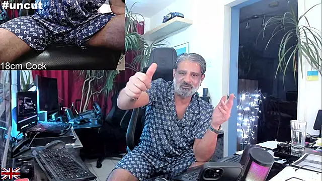 OnlineBossUK online show from October 2025 04:32:02 AM