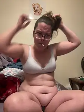 Snapshot of LacieStar chatting on December 2024 01:08:01 AM LacieStar online show from December 2024 01:08:01 AM