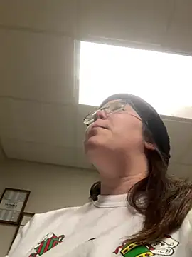 Snapshot of LacieStar chatting on December 2024 03:29:02 AM LacieStar online show from December 2024 03:29:02 AM