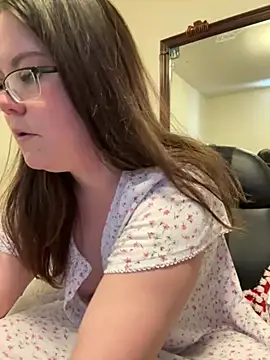 Snapshot of LacieStar chatting on January 2025 03:39:02 PM LacieStar online show from January 2025 03:39:02 PM